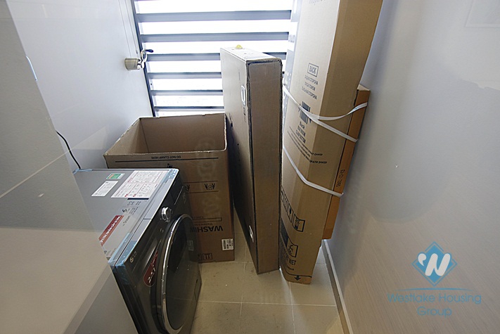 High floor three bedrooms apartment for rent in Vinhome Metropolis, Lieu Giai street, Ha Noi